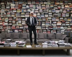 Karl Lagerfeld Ciptakan Parfum Beraroma Buku