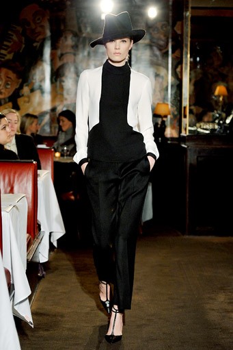 Bill Blass, Fall/Winter 2011. New York Fashion Week 2011. [Photo by Slaven Vlasic/Getty Images]