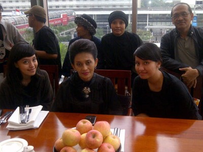 Istri Antasari Jumpa Pers