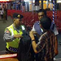 Kapolrestabes Surabaya Keliling Pantau Pengamanan Gereja