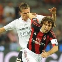 Milan Diimbangi Palermo 2-2
