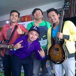 GRUVI Merinding Buka Konser Justin Bieber