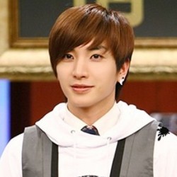 Foto Leeteuk SuJu Tidur Jadi Buah Bibir di Twitter