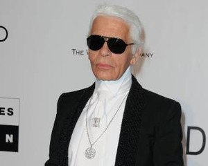 Karl Lagerfeld: Tampil Gaya Tak Perlu Uang Banyak