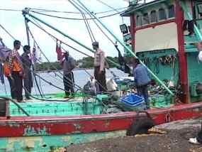 Dinilai Langgar Jalur Laut, KM Aneka Sejati Ditangkap Polair