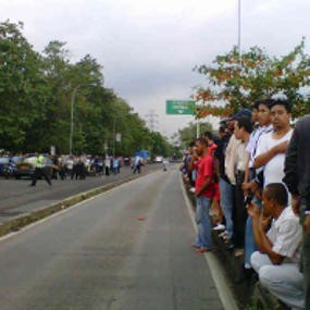 Penyisiran Bom Pepi Masih Dilakukan, Pintu Keluar Tol UKI Ditutup