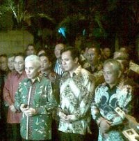 Suasana Tunangan Ibas-Aliya Berlangsung Khidmat, Hatta Bahagia
