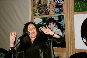 Vokalis X Ray Spex, Poly Styrene Wafat Karena Kanker Payudara