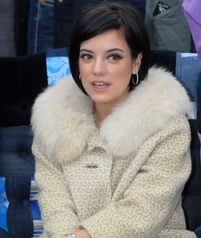 Lily Allen Kesal Belum Dapat Undangan Pernikahan William & Kate