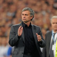 Takut Karirnya Hancur, Mourinho Enggan Komentari Wasit