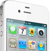 Kesan Mistik Dipercaya Lariskan iPhone 4 Putih
