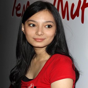 Serius dengan Dude Herlino, Asmirandah Belum Terpikir Menikah