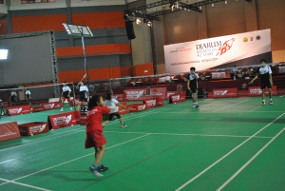 Atlet Pemula Gembira Dilatih Jago-jago Bulutangkis 