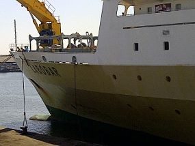 Oleh-Oleh Kisah Pilu TKW dari KM Labobar