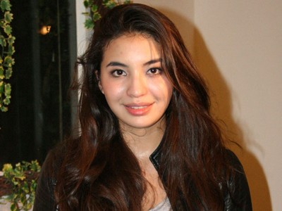 Manohara Tampil Sederhana