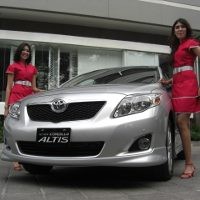 Penjualan Toyota April Turun 35 Persen