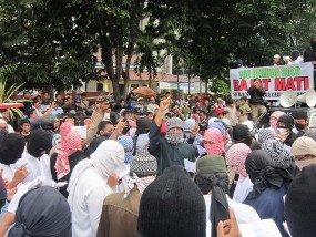 Dibaiat, 100 Pemuda Solo Siap Balas Dendam untuk Osama