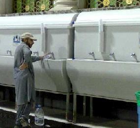 Saudi Sangkal Air Zamzam Telah Tercemar