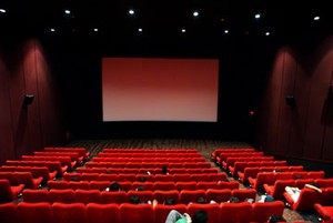 Omset Bisnis Bioskop Melorot Pasca Kisruh Film Impor