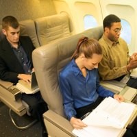 Gangguan Kesehatan yang Muncul Saat Naik Pesawat Terbang