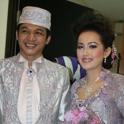 Istri Pasha Ungu Hamil 5 Minggu