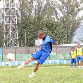 Deden Hermawan Sambut Rencana Perekrutan Eks Pemain Persib