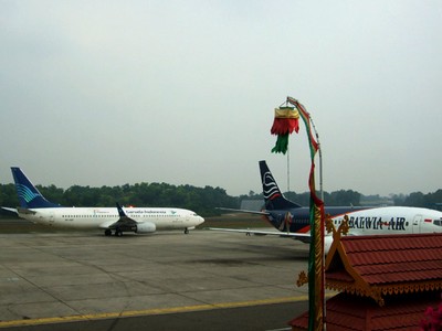 Bandara Pekanbaru Dikepung Asap
