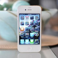 Telkomsel Ikut Gelontorkan iPhone 4 Putih