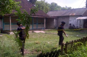 Rumah Warga Bojonegoro Dilempari Bom Molotov