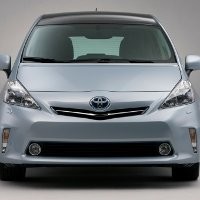 Toyota Prius Alpha Kebanjiran Order