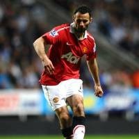 Pemilik Rekor Penampilan Ikhlas Disamai Giggs 