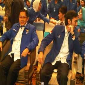 Tak Jadi Pengurus, Kader Demokrat Ngamuk di Depan Anas dan Ibas 