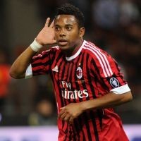 Pesta Juara, Milan Gasak Cagliari 4-1