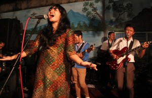 White Shoes and The Couples Company Gelar Pameran Foto dan Konser di Yogyakarta