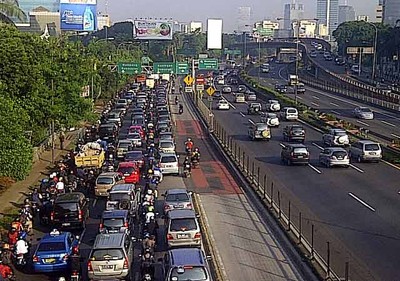 Cuti Bersama, Lalin Gatot Subroto Tetap Padat