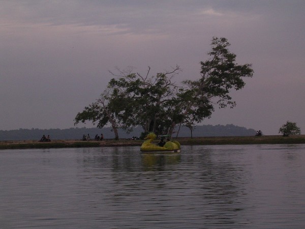 Wisata Singkat di Jungkat Beach