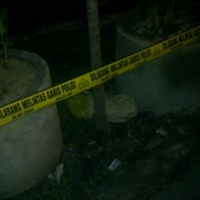 Metal Detector Berbunyi Saat Cek Benda Mencurigakan