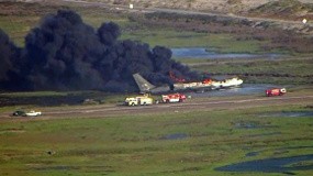 Pesawat Militer Boeing 707 Jatuh di California