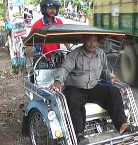 Becak Berargo Mulai Beroperasi di Lamongan