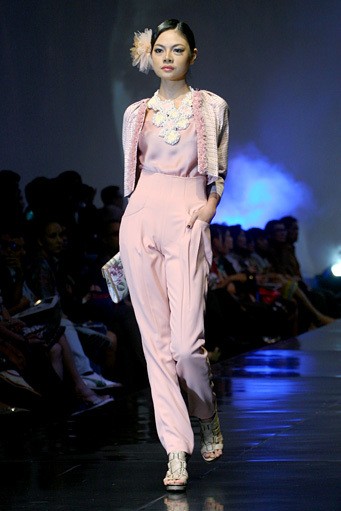 Era Soekamto Sonata. Jakarta Fashion & Food Festival 2011 at Hotel Harris. Kelapa Gading. Jakarta. [Foto: Mohammad Abduh/Wolipop]