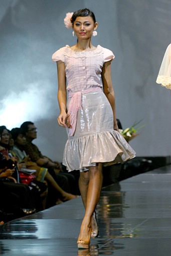 Era Soekamto Sonata. Jakarta Fashion & Food Festival 2011 at Hotel Harris. Kelapa Gading. Jakarta. [Foto: Mohammad Abduh/Wolipop]