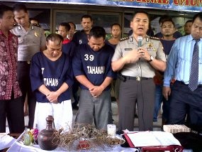 Raup Rp 1,3 M, Paranormal Pengganda Uang di Semarang Dibekuk