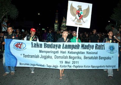 Warga Yogya Gelar Lampah Madya Ratri  