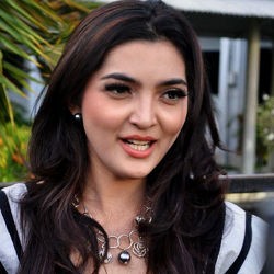 Ashanty Bantah Percintaannya dengan Anang Hanya Gimmick