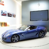 Mobil Ferrari Khusus untuk Jutawan