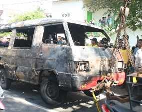 Hendak Melayat Adik, Lailatul Malah Jadi Korban Angkot Terbakar