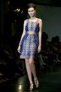 Thomas Siregar Kain Pinawetenagan-Minahasa. Jakarta Fashion & Food Festival 2011 at Ballroom Hotel Haris. Kalapa Gading. Jakarta. [Foto: Mohammad Abduh/Wolipop]