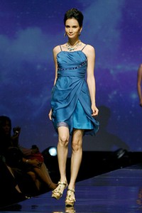 Susie Hedijanto Bloced Colour. Jakarta Fashion & Food Festival 2011 at Ballroom Hotel Haris. Kalapa Gading. Jakarta. [Foto: Mohammad Abduh/Wolipop]