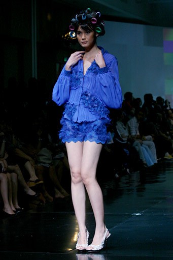 Sutanto Danuwidjaja Just Waked Up, Feeling So Sexy. Jakarta Fashion & Food Festival 2011 at Ballroom Hotel Haris. Kalapa Gading. Jakarta. [Foto: Mohammad Abduh/Wolipop]