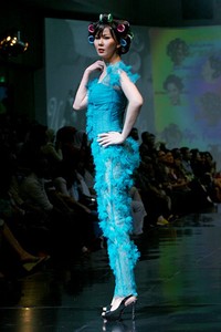 Sutanto Danuwidjaja Just Waked Up, Feeling So Sexy. Jakarta Fashion & Food Festival 2011 at Ballroom Hotel Haris. Kalapa Gading. Jakarta. [Foto: Mohammad Abduh/Wolipop]